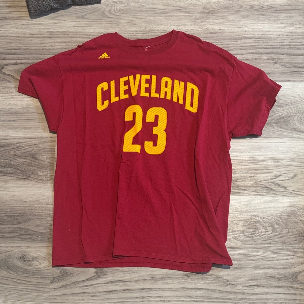 Adidas Cleveland Cavaliers LeBron James T-shirt